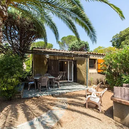 וילה Les Arbousiers