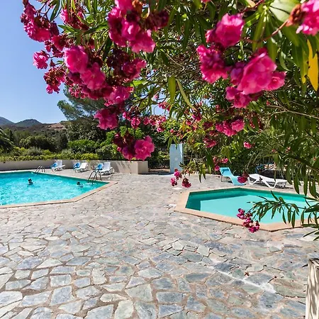 Villa Les Arbousiers *